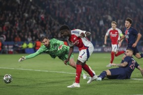 包含巴黎圣日耳曼发布备战花絮，集结日再遭质疑，CBA季后赛任务艰巨，高层口径保持一致的词条