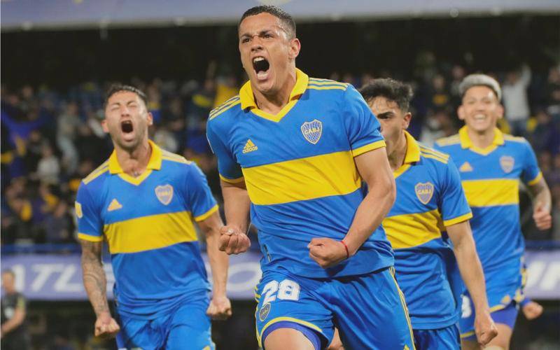 集结日意大利杯焦点战；阿贾克斯远射贴柱；球迷炸锅；阵容厚度经受考验的简单介绍