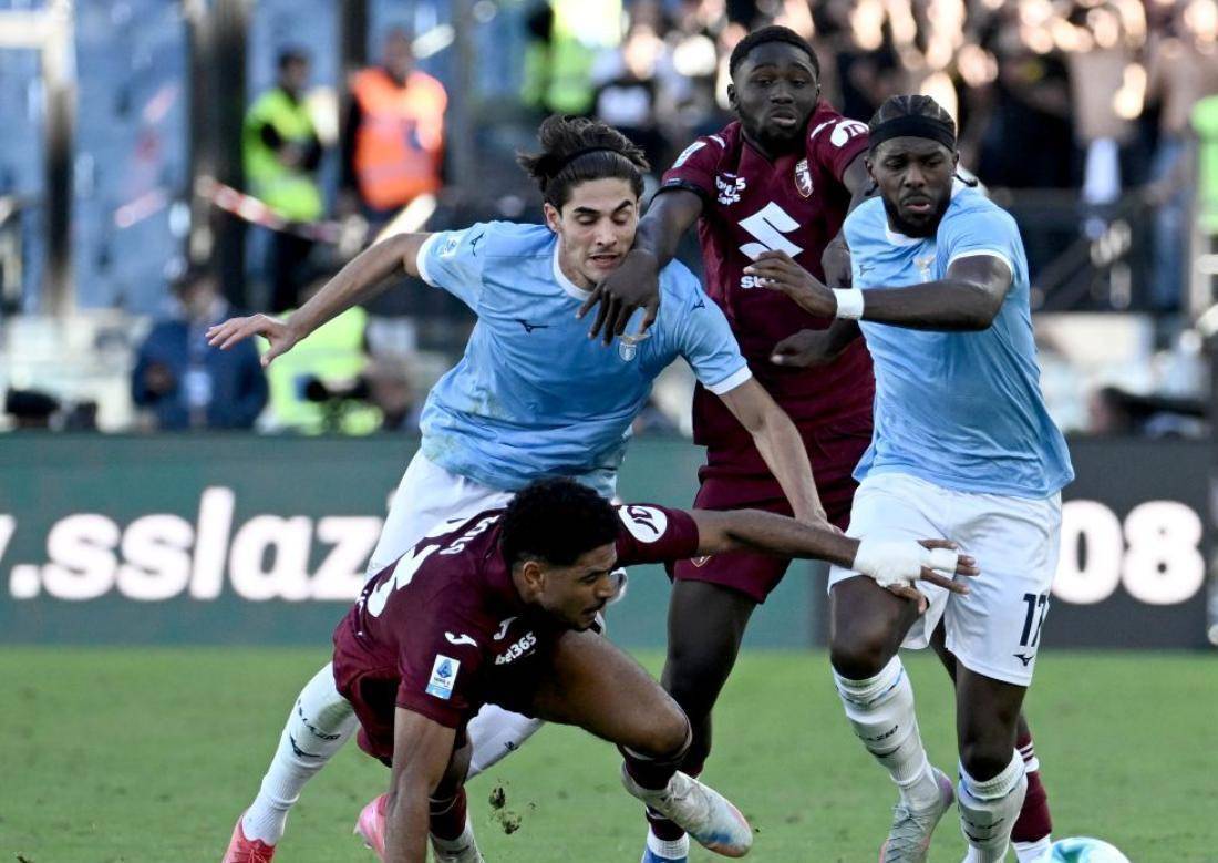 集结日意大利杯焦点战；阿贾克斯远射贴柱；球迷炸锅；阵容厚度经受考验的简单介绍